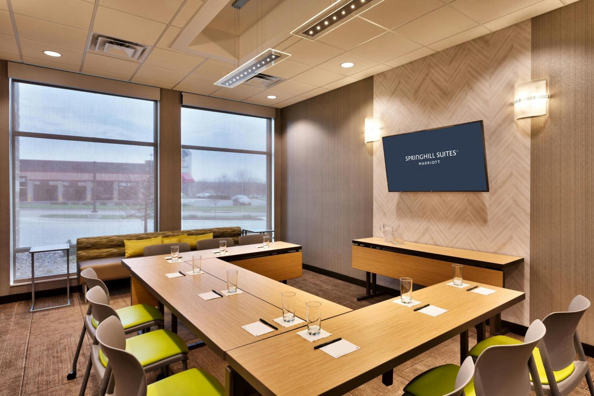 Springhill Suites By Marriott Coralville Bagian luar foto