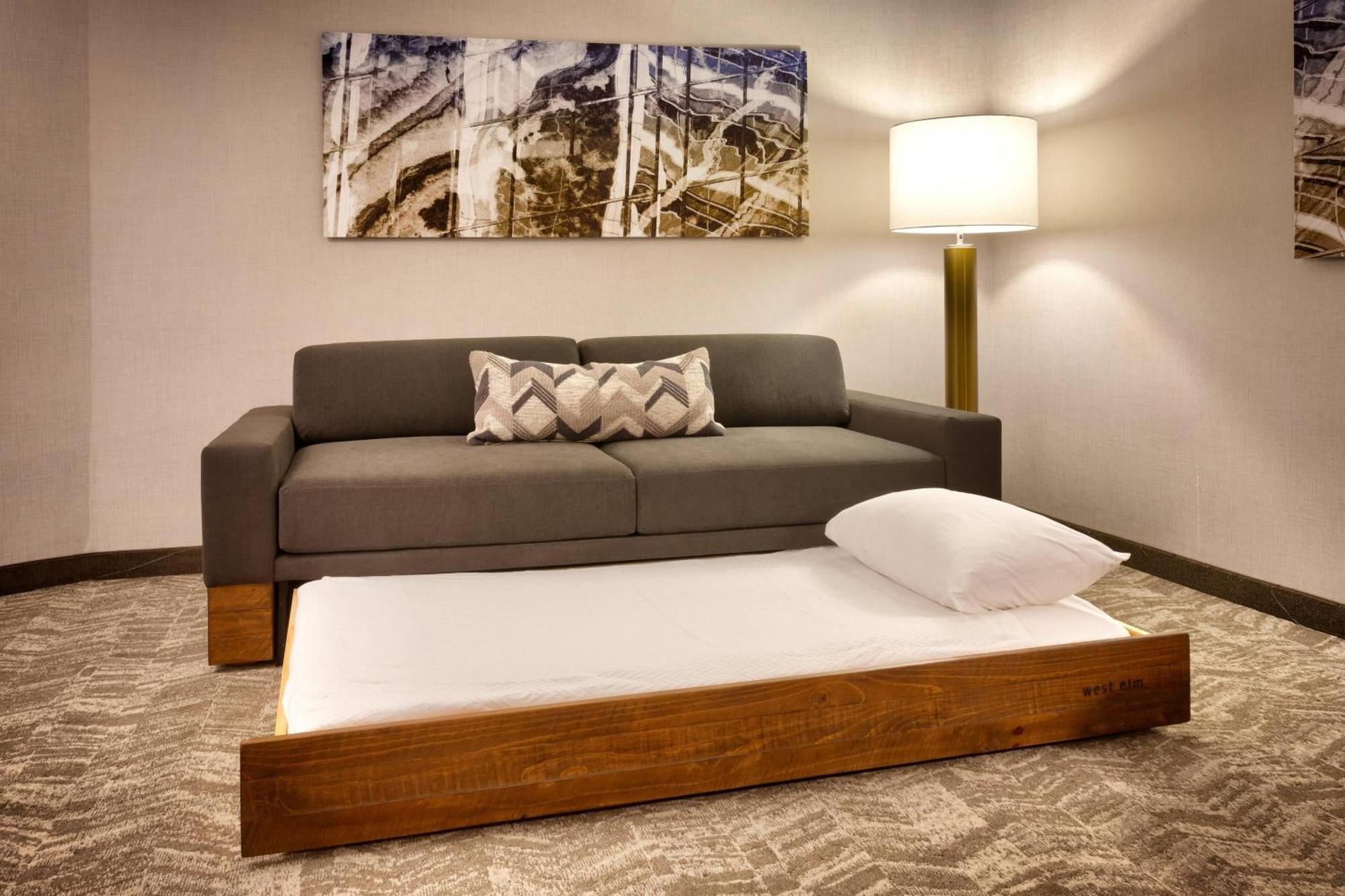 Springhill Suites By Marriott Coralville Bagian luar foto