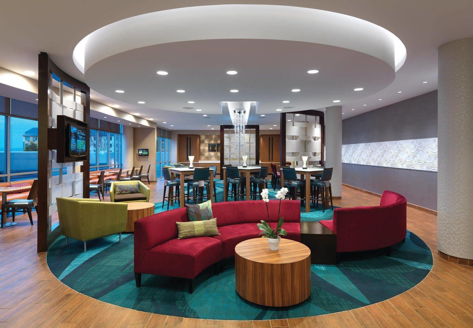 Springhill Suites By Marriott Coralville Bagian luar foto