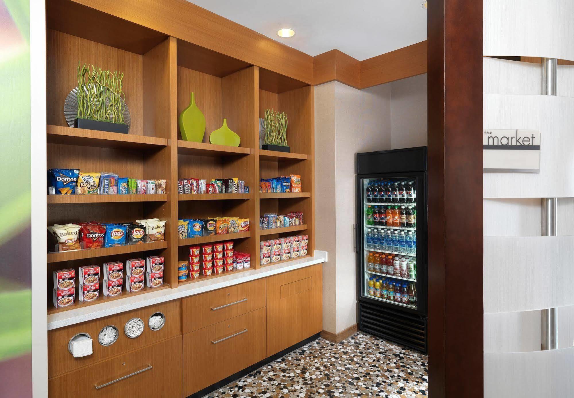 Springhill Suites By Marriott Coralville Bagian luar foto