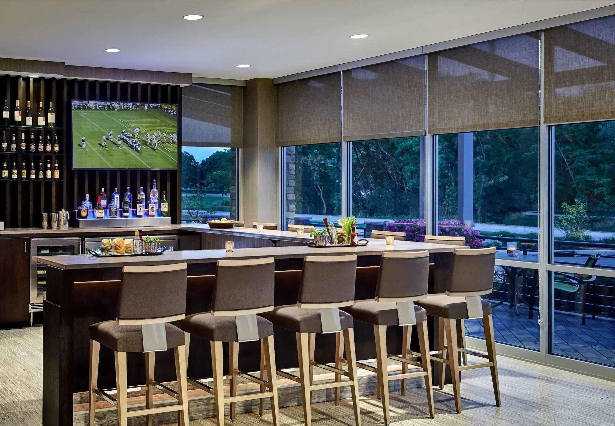 Springhill Suites By Marriott Coralville Bagian luar foto